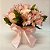 Box de Rosas e Alstroemérias Branco com Folhagem - Imagem 3