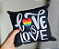 Almofada "Love is Love" - Imagem 1