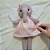 Elefante Boneco de Tecido Artesanal Amora - Imagem 3
