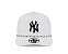 Boné New Era 19Twenty MLB New York Yankees Quickstrike 2025 Nylon White - Imagem 2