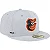 Boné New Era 59FIFTY MLB Baltimore Orioles Fitted Clubhouse 2025 Grey - Imagem 3