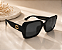 Óculos Oversized Preto Fosco com Logotipo Dourado - Imagem 1
