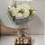 Buquê Tradicional de 12 Rosas Brancas e Ferrero Rocher - Imagem 1