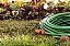 Mangueira Flex para Jardim Tramontina Verde com Faixa Preta em PVC 4 Camadas 20 m com Engate Rosqueado e Esguicho - Imagem 3