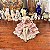 Antiga dama europeia em porcelana. - Imagem 1