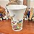 Vaso em porcelana com elegante tema floral. - Imagem 3