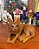 Escultura elegante representando um gato. - Imagem 2