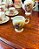 Delicado conjunto de café em porcelana. - Imagem 7