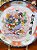 Prato decorativo oriental em porcelana. - Imagem 2
