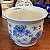VASO CACHEPÔ ANTIGO EM PORCELANA AZUL E BRANCA - Imagem 2