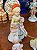 Antiga Escultura de Porcelana Dama com Poodles. - Imagem 4