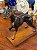 Escultura Antiga Doberman em Resina sobre Base de Madeira. - Imagem 5