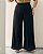 Calça Ampla Preta com Detalhes Elegantes Quality Moda Plus Size Brit Preview qbl - Imagem 3
