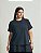 TShirt Basic Levemente Oversize Preta Quality Moda Plus Size Brit Preview qbl - Imagem 4