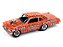 Pontiac Tempest 1963 R2B 2023 1:64 Johnny Lightning - Imagem 2
