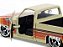 Chevrolet C10 1985 Cartelli Wheels 1:24 Jada Toys Bege - Imagem 4