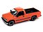 Chevrolet Silverado 2002 Release 3A 2022 1:64 Johnny Lightning Classic Gold - Imagem 2
