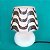 Abajur Micro Lampe Copacabana 23x19x12cm Polietileno Branco e Preto. - Imagem 2
