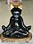 Gato Yoga meditando (preto/dourado) - Imagem 1