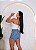 Short Jeans Com Bordados De Corações Brancos E Barrinha Costurada - Imagem 2