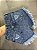 Short Jeans Destroyed Lavagem Cinza Com Barra Desfiada - Imagem 3