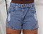 Short Jeans Feminino Cintura Alta Com Detalhes De Aplicações Douradas Nas Laterais | Sem Elastano - Imagem 6