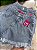 Short Jeans Feminino Cós Alto Lavagem Clara Com Barra Desfiada e Aplicações de Strass- Sem Elastano - Imagem 2