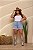 Short Jeans Feminino Plus Size Cós Alto Lavagem Clara Com Barra Desfiada e Aplicações de Strass- Sem Elastano - Imagem 6