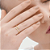 Anel de ouro amarelo 18K com diamantes - Quadrados 3g - Imagem 1