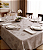 Toalha de Mesa Bege Floral Impermeável Quadrada Sob Medida Jacquard - Imagem 1