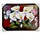 Quadro Decorativo Flor Rosas e Copo de Leite Moldurado 50x70 - Imagem 1