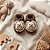 Sapatinho de Tricô c/ Aplicação 3D Leão - Imagem 3