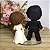Noivinhos um ao lado do outro Topo de Bolo Casamento 9cm - Imagem 4
