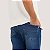 CALÇA INDULTO JEANS ESCURO COM ELASTANO SLIM MASCULINA - Imagem 2