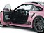 *** PRÉ-ORDER *** Porsche 911 GT3 RS Weissach Package 2024 1:18 Solido Rosa - Imagem 5