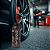Revitalizador de Pneus Garage Guys Groselha Pretinho 1L - Brilho e Proteção REF:7238 - Imagem 3