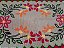 Tapete Arraiolo Moldura Flor Fundo Bege 55x80cm - Imagem 5