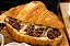 Croissant de Costela Fogo de Chão Desfiada com Queijo - "Exclusivo Curitiba e Região Metropolitana" - Imagem 1