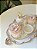 Kit higiene floral e rosa velho com filete de ouro aplique flores e borboletas 5 peças - Imagem 2