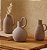 Trio de Mini Vasos Decorativos em Cerâmica Cinza com Alças (3 peças) - Imagem 2