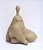 Escultura Decorativa de Mulher Sentada (20x15) - Imagem 1