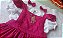 Jardineira infantil rosa fucsia com blusa branca de laise - Imagem 9