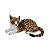 Gato de Pelúcia Realista Deitado Tigrado Cinza Fizzy Toys 40cm com Olhos Brilhantes e Toque Macio - Imagem 1