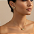 Conjunto Brinco e Colar Inspiração V Cravejado Dourado - Imagem 2