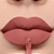 Lipmix Batom Líquido + Lápis Labial - Frosty - Mari Maria Makeup: Efeito Aveludado e Brilho Intenso - Imagem 4