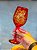 Taça vermelha com rosa - Imagem 2