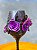 Taça luxo roxa, preto e prata com 5 rosas - Imagem 2