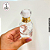 Porta Perfume 30ml c/ Tampa Diamante Branca/Dourada - (un) - Imagem 3