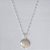 GARGANTILHA FOLHEADA A PRATA COM 50 MILÉSIMOS + VERNIZ DIAMOND CORRENTE SINGAPURA 42CM PINGENTE AMOR 14MM FECHO LAGOSTA PRGG001192 - Imagem 1