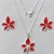 CONJUNTO FOLHEADO A PRATA COM 50 MILÉSIMOS + VERNIZ DIAMOND - CONJUNTO COM CORRENTE VENEZIANA 45CM - BRINCOS DE PINO E PINGENTES EM FLORES ESMALTADAS VERMELHAS 24X21MM - (PRA141) PRCJ000148 - Imagem 1